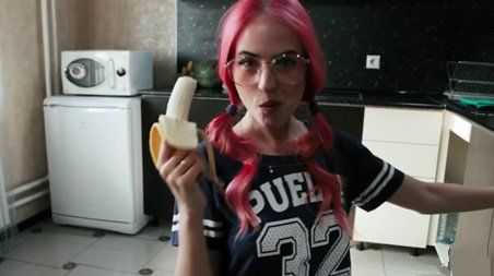 Квартирантка сосет член москвича, чтобы не платить за аренду хаты